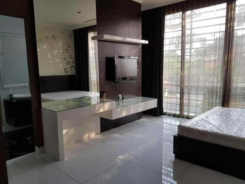 dijual ruko gudang kantor jl bouelavard famili utara