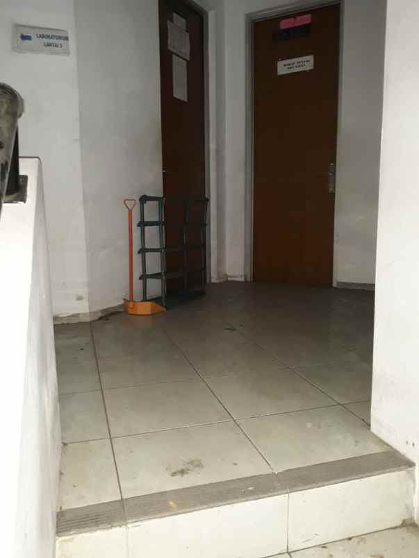 dijual ruko gudang kantor kelapa dua wetan ciracas