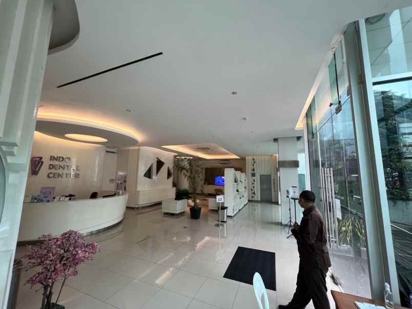 dijual ruko gudang kantor wolter monginsidi