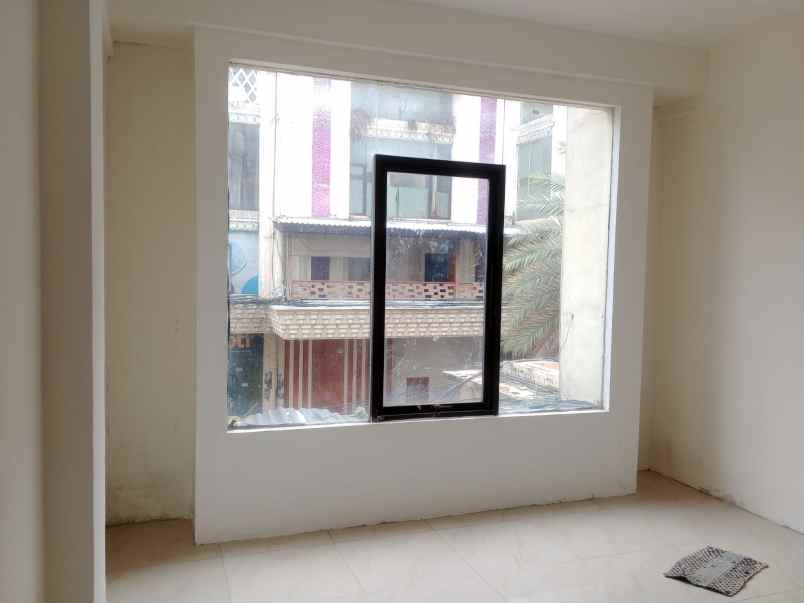 dijual ruko siap usaha di depok lt 80m lb 180m