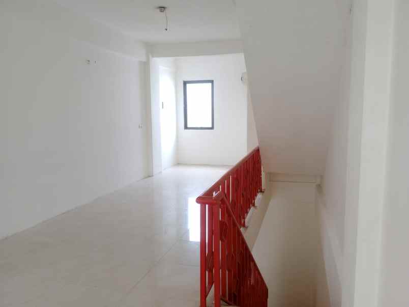 dijual ruko siap usaha di depok lt 80m lb 180m