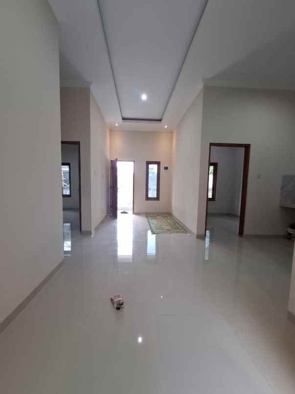 dijual rumah 1 km pemda sleman