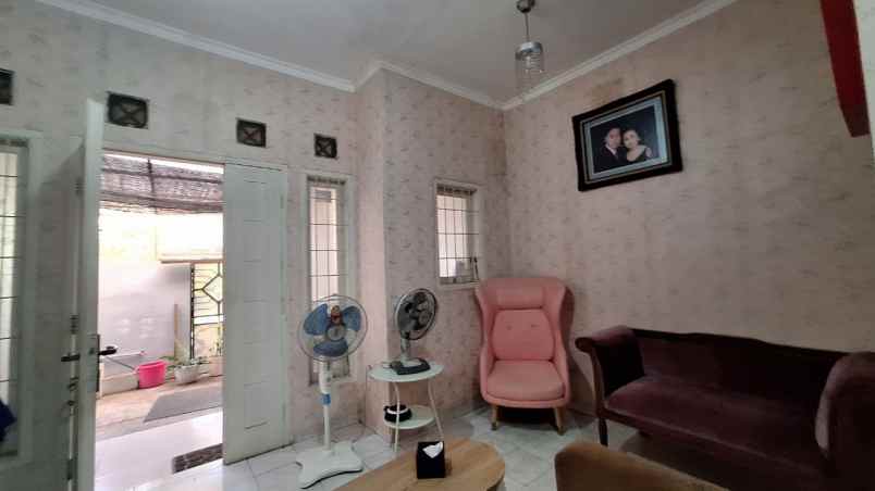 dijual rumah 123 jln boulevard grand