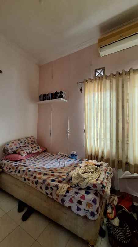 dijual rumah 123 jln boulevard grand