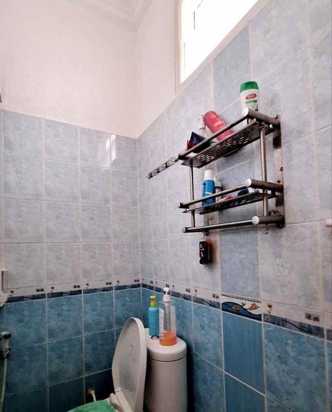 dijual rumah 123 jln boulevard grand