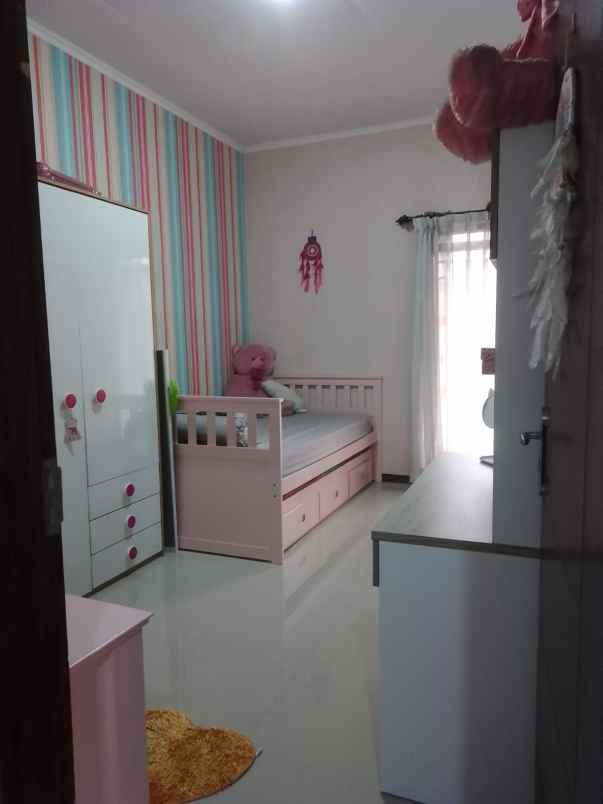 dijual rumah 2 lantai di cibeber cimahi bandung