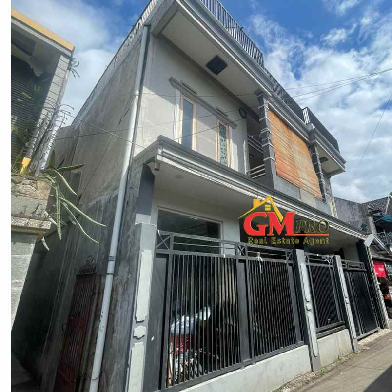 dijual rumah 2 lantai di kiaracondong kota bandung