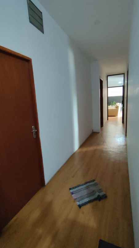 dijual rumah 2 lantai di perumahan mangliawan malang