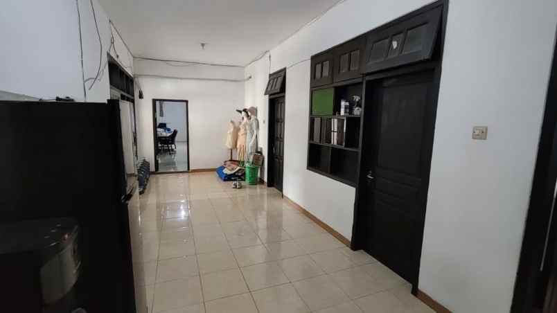 dijual rumah 2 lantai di perumahan mangliawan malang