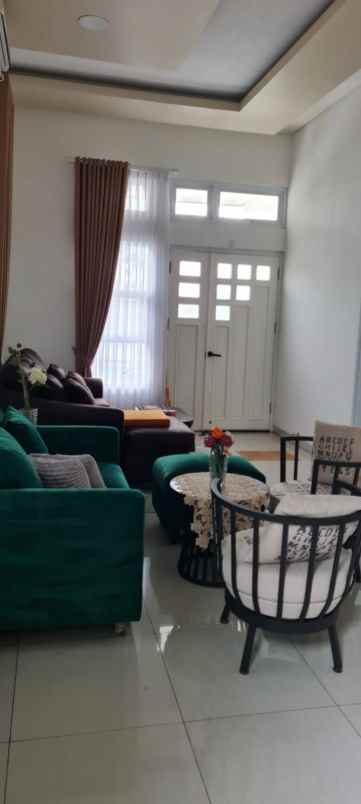 dijual rumah 2 lantai full furniture cihideung bandung