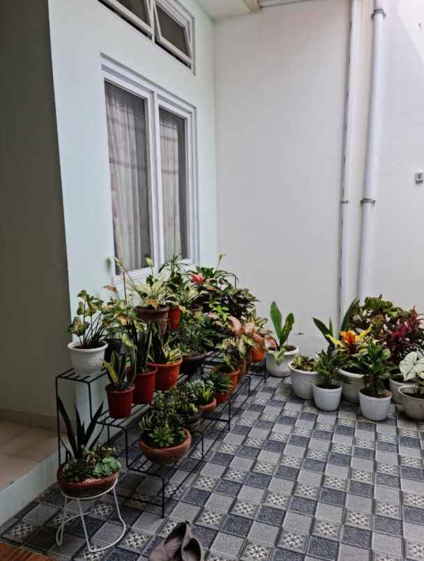 dijual rumah 2 lantai full furniture cihideung bandung