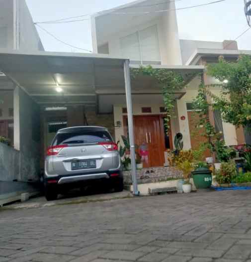 dijual rumah annisa regency