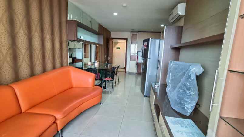 dijual rumah apt paladian park kelapa