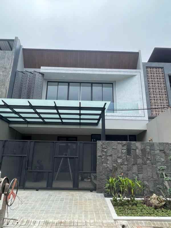 dijual rumah araya