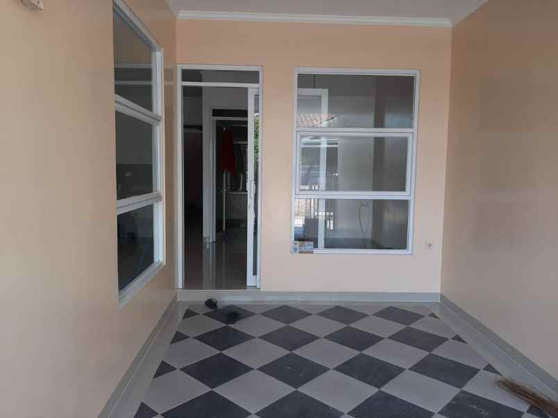 dijual rumah aren jaya