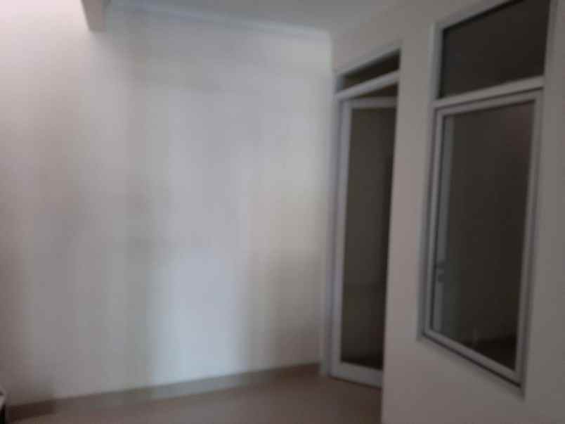 dijual rumah aren jaya