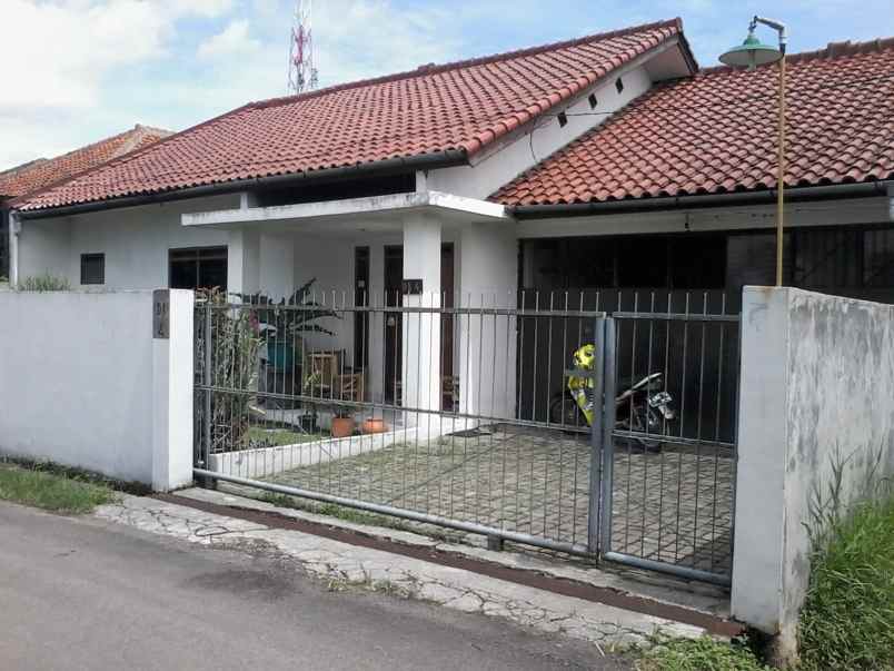 dijual rumah asri cisaranten kulon bandung