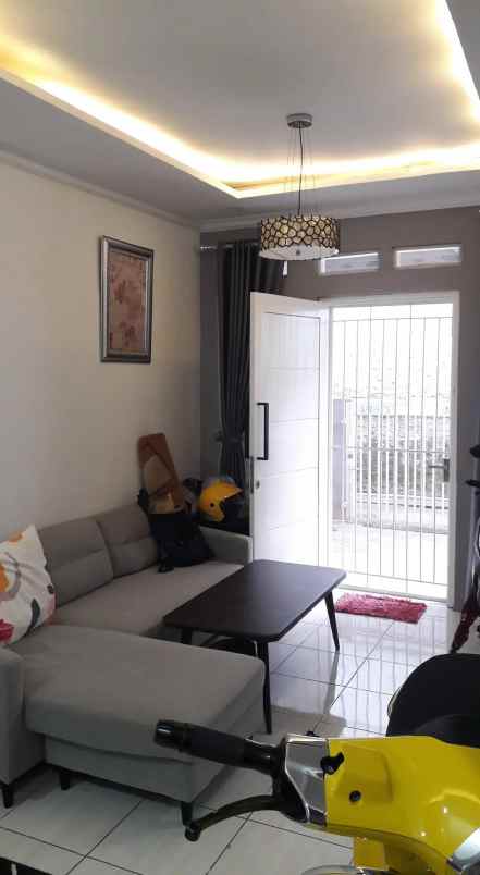 dijual rumah bagus di jagakarsa