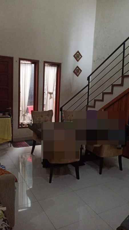 dijual rumah bagus strategis di villa dago tol