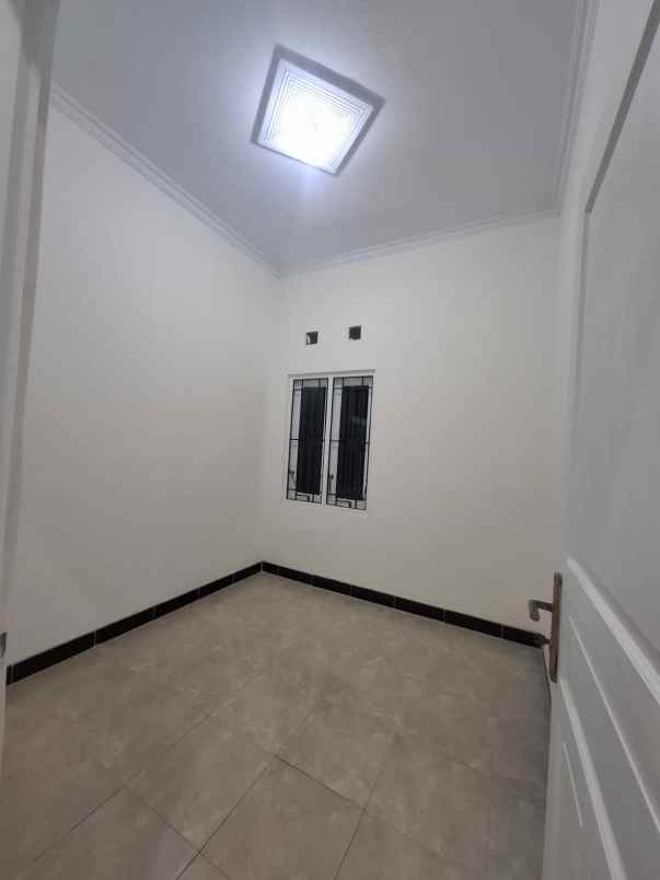 dijual rumah bakungan