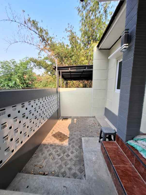 dijual rumah bakungan