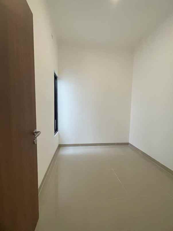 dijual rumah bambu apus