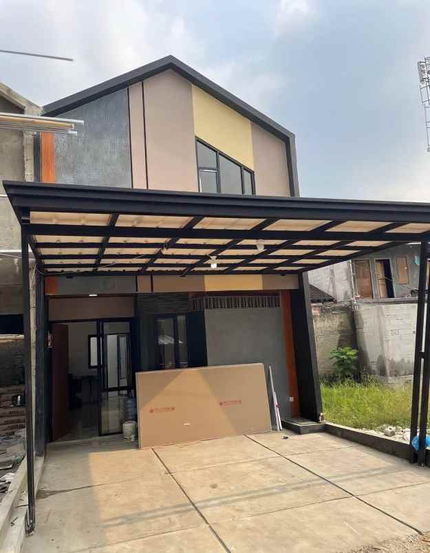 dijual rumah bambu apus