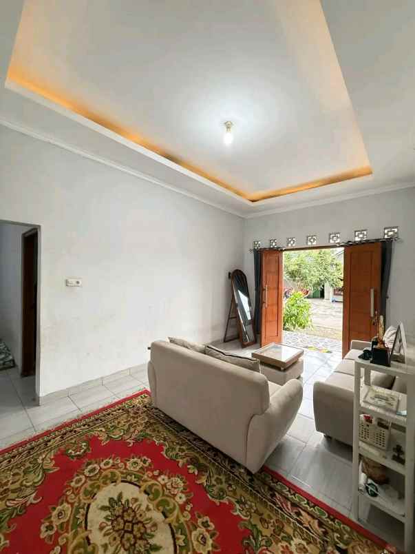 dijual rumah banguny