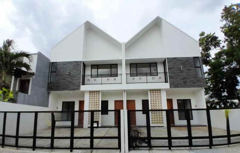 dijual rumah baru dekat stadion maguwoharjo yogyakarta