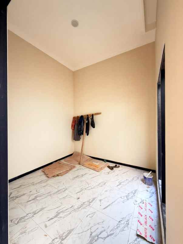 dijual rumah baru modern minimalis lokasi sawojajar