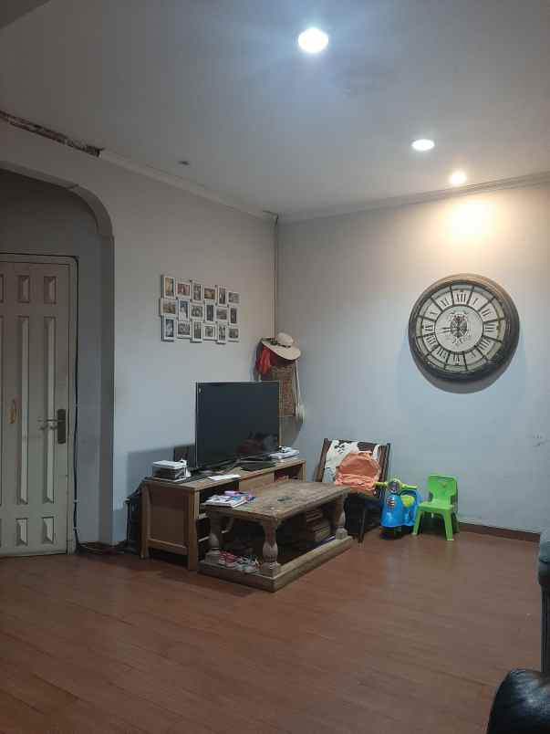 dijual rumah baruk utara surabaya timur