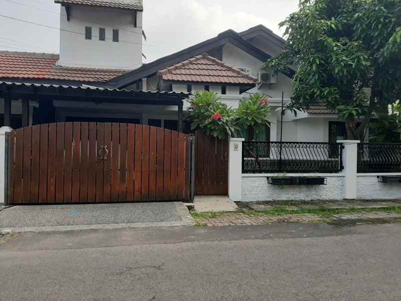 dijual rumah baruk utara surabaya timur