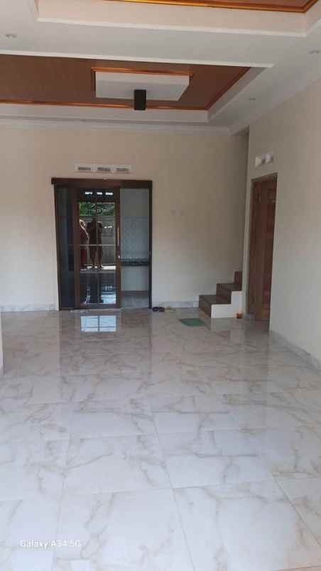 dijual rumah baturetno