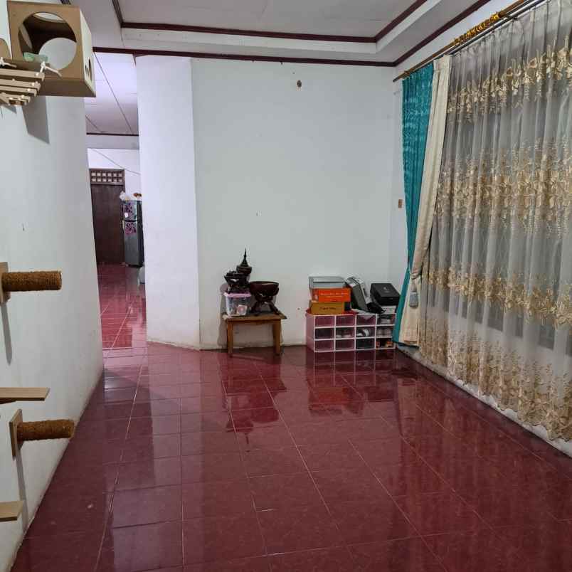 dijual rumah beji