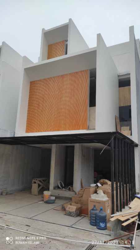 dijual rumah bintara