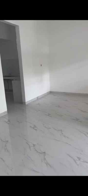 dijual rumah boulevard hijau kota