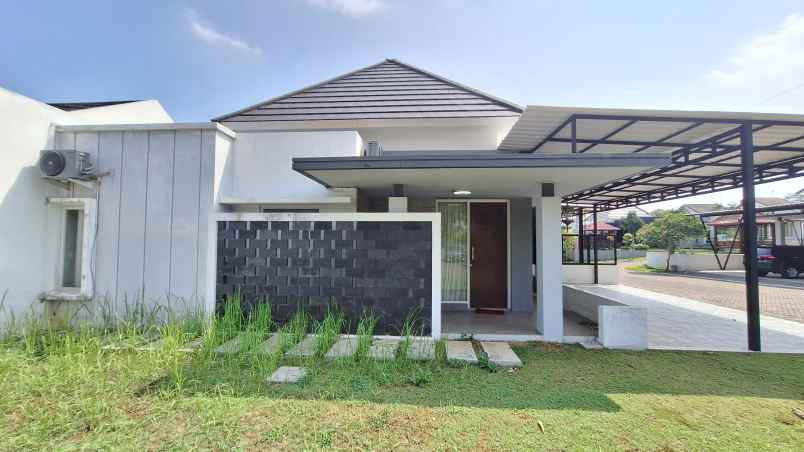 dijual rumah bsb village