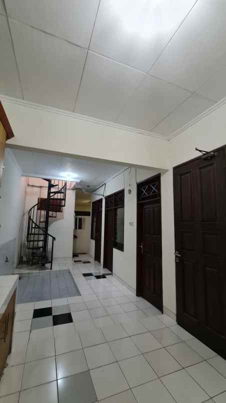dijual rumah bunga flamboyan cipete