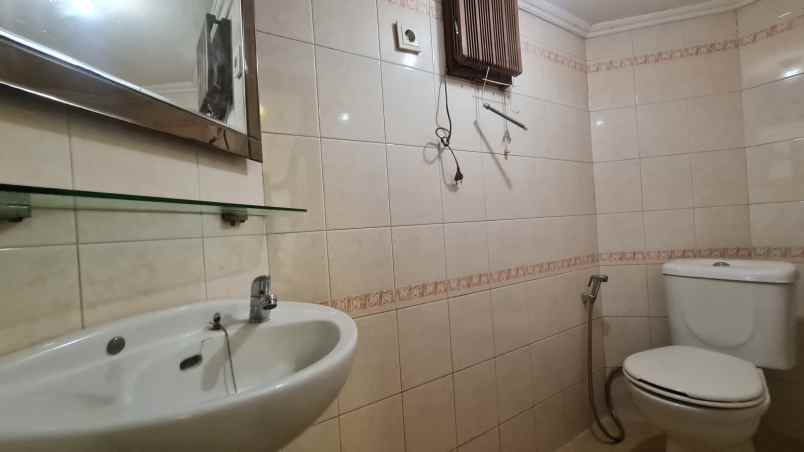 dijual rumah bunga flamboyan cipete