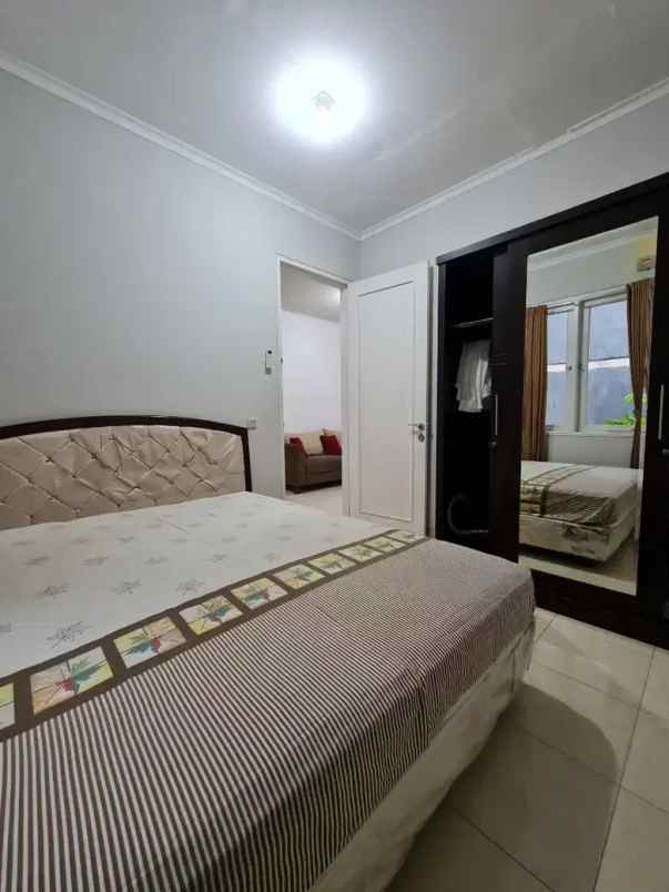 dijual rumah cantik semi furnish di bsd