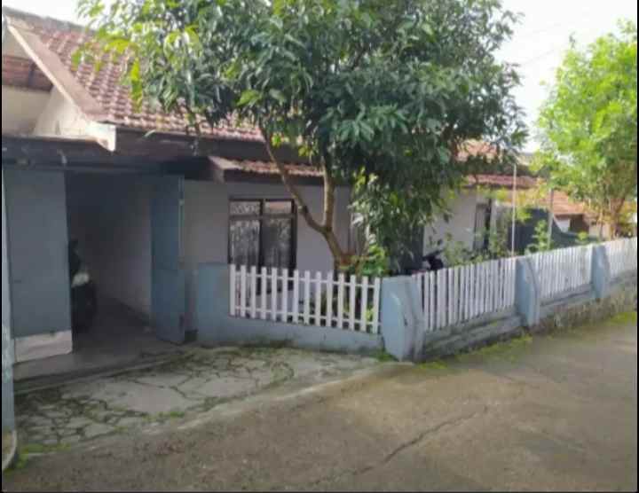 dijual rumah cibaligo cihanjuang cocok untuk invest