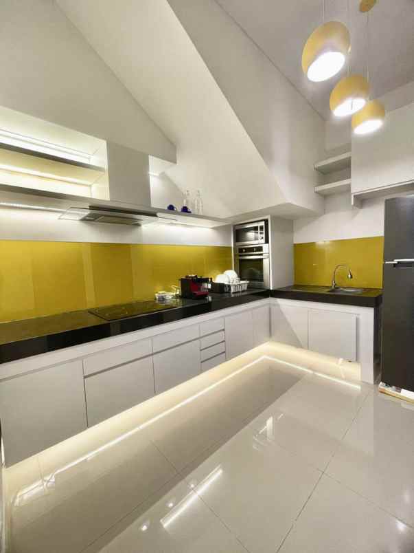 dijual rumah ciganjur