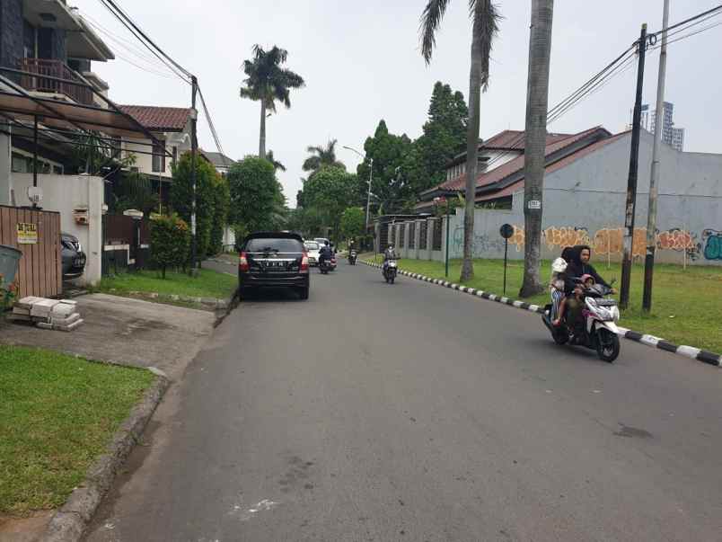 dijual rumah cikini bintaro jaya