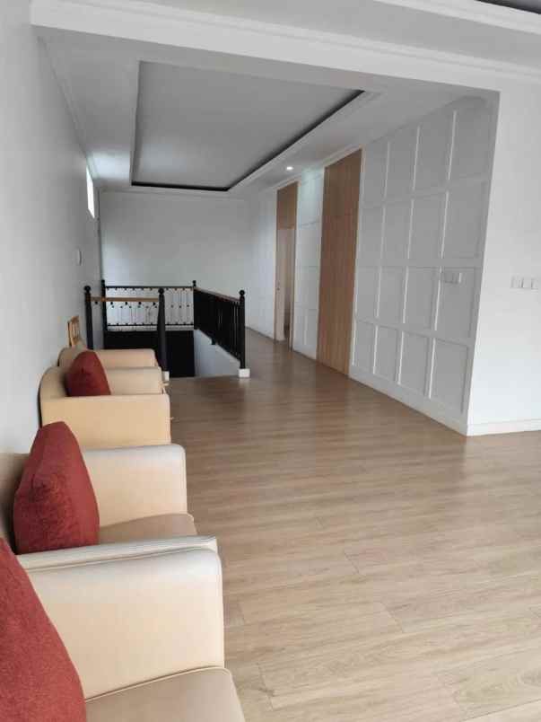 dijual rumah cilandak barat