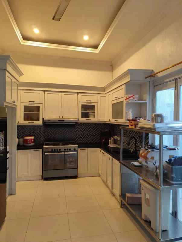 dijual rumah cilandak barat