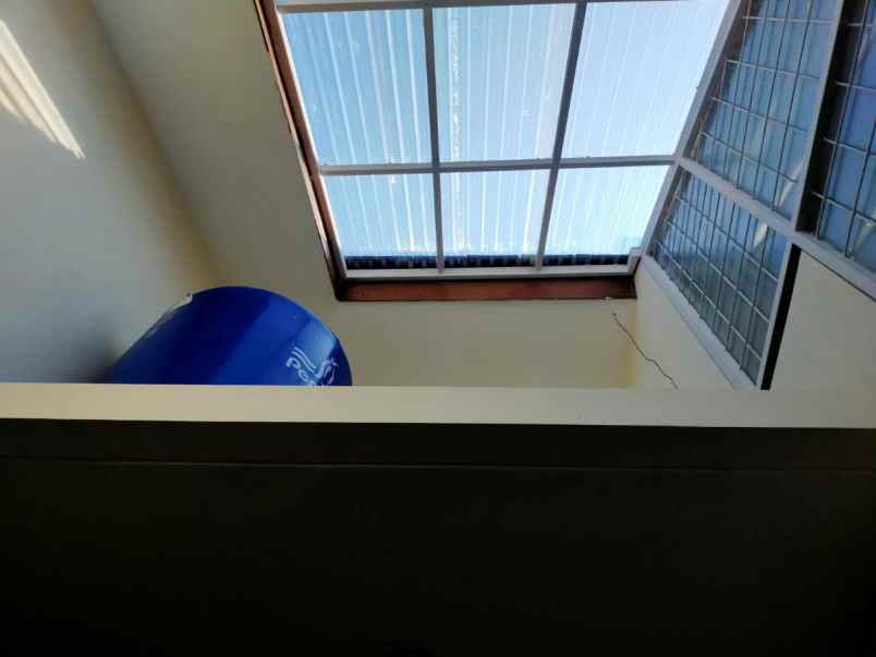 dijual rumah cipamokolan