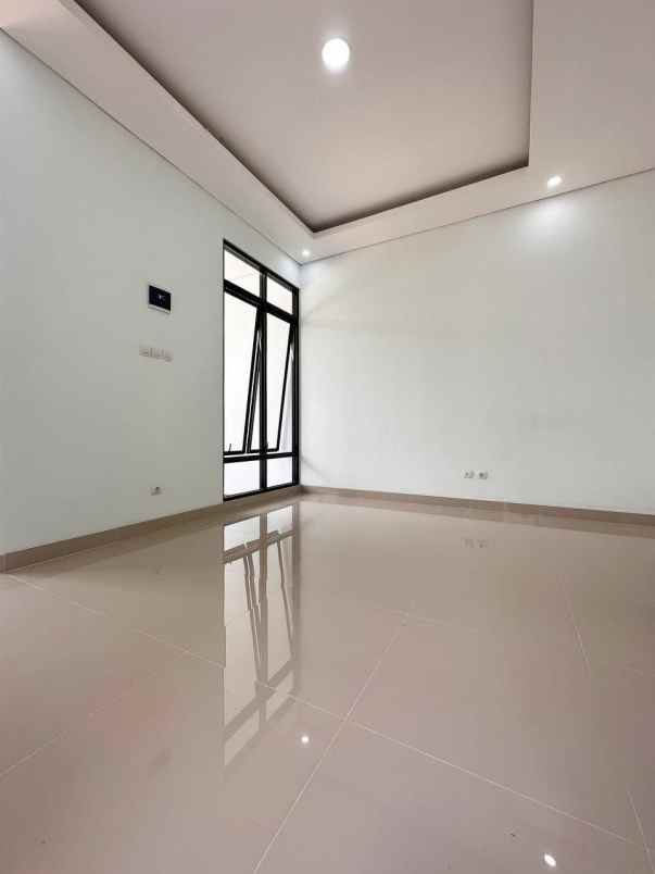 dijual rumah cipayung