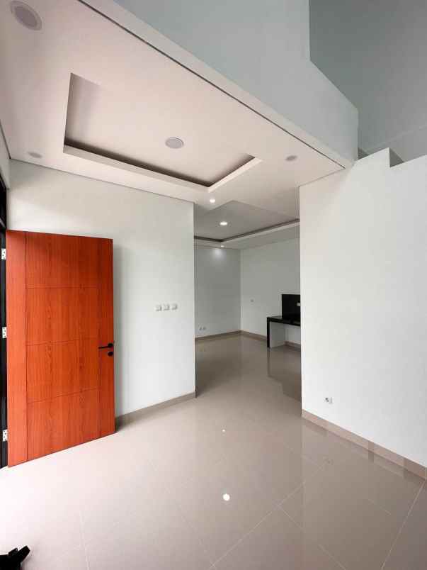 dijual rumah cipayung