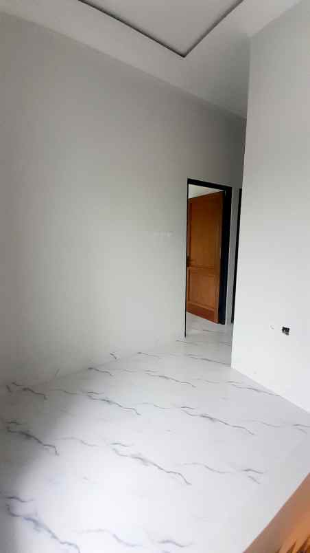 dijual rumah cipayung jakarta timur