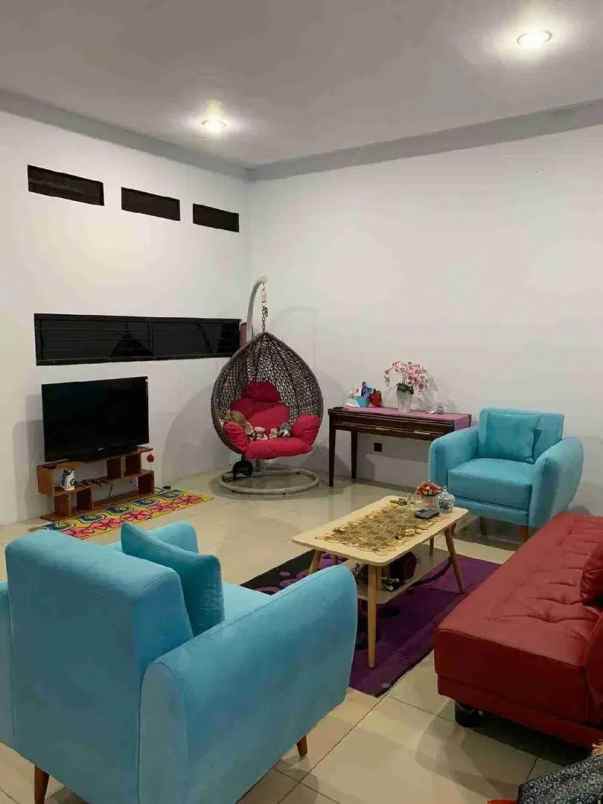 dijual rumah cipinang elok